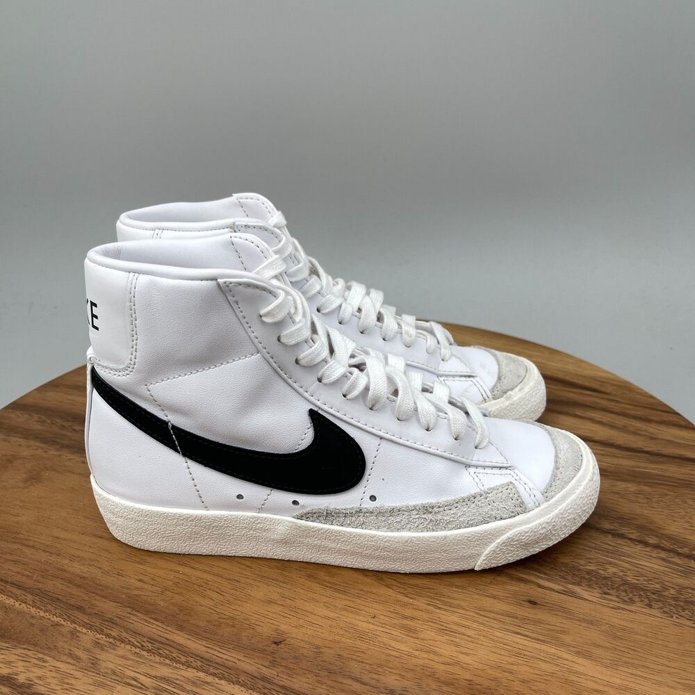 Nike Blazer Mid 77 Shoes Womens Size 6 White Black Casual Comfort Sneakers